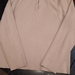 Sweater, as reported by Rotterdam The Hague Airport using iLost