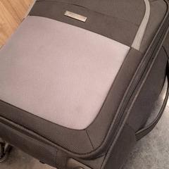 Valise, a été signalé par Rotterdam The Hague Airport utilisant iLost