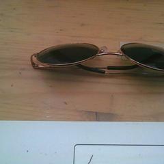 Gafas de sol, ha sido reportado por Pukkelpop Festivalterrein con iLost