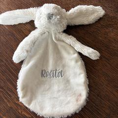 Knuffel, come riportato a iLost