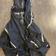 Veste, a été signalé par Gemeente Amsterdam utilisant iLost