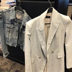 Blazer & Jacket, as reported by Van der Valk Rotterdam Blijdorp using iLost