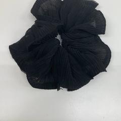 Elástico para cabelo, como reportado por IKEA新三郷 utilizando o iLost