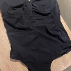 Vestit de bany, segons ha informat Van der Valk Hotel Eindhoven - Best mitjançant iLost