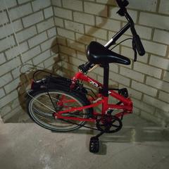 Rode Dahon Boardwalk vouwfiets, jak zgłoszono do iLost