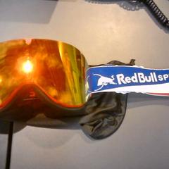 Skibril, segundo informou SnowWorld Landgraaf usando iLost