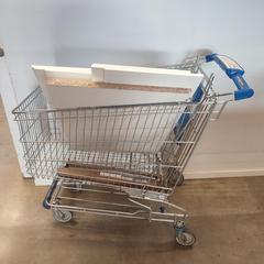 Chariot de planches ikea, ako bolo nahlásené IKEA Liège pomocou iLost