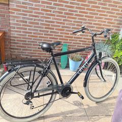 Zwarte fiets, amint azt az iLostnak jelentették.