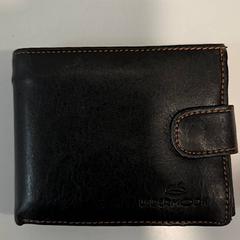 Brieftasche Verhaar, gemeldet von Qbuzz DMG über iLost