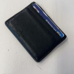 Brieftasche & Kartenhalter Vos, gemeldet von GVB über iLost