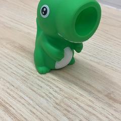 Brinquedo Grön dinodaurie, como reportado por IKEA Jönköping utilizando o iLost