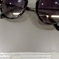 Sonnenbrille, gemeldet von Qbuzz GD Groningen HS über iLost