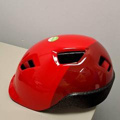 Capacete de bicicleta, como reportado por IKEA Paris - Italie Deux utilizando o iLost