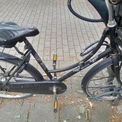 レディースバイク Batavus zwart がiLostで Fietsendepot Weert によって報告されました