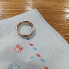 Trouwring zilver en rosegoud, gerapporteerd met iLost