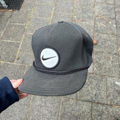 ペン Nike がiLostで Into The Great Wide Open によって報告されました