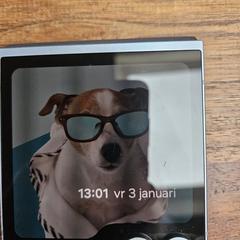 Samsung flip telefoon, amint azt az iLostnak jelentették.