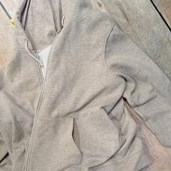 Veste Beige primark, come riportato da IKEA Lille utilizzando iLost