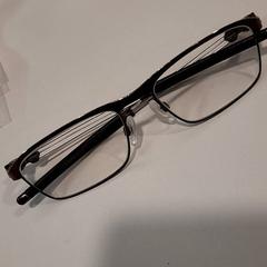 眼鏡 がiLostで Qbuzz DMG によって報告されました