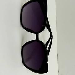 Gafas de sol Zwarte, ha sido reportado por Bobbejaanland con iLost