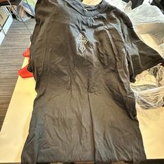 Camiseta de manga corta, ha sido reportado por Inntel Hotels Utrecht Centre con iLost