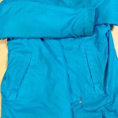 Ruházat - Jas felblauw, amint azt Regio Oost-Vlaanderen az iLost segítségével jelentette.