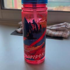 飲用ボトル Spiderman がiLostで Madurodam によって報告されました