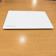 Laptop Thomson Wit, zgłoszono przez Politiezone Rivierenland przy użyciu iLost