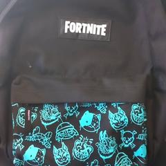 Rugzakje Zwart fortnite, rapporterat av Arriva Limburg Zuid med iLost