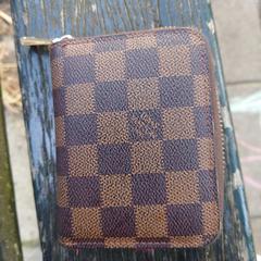 Lois vutton wallet, iLost에 보고됨
