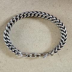 Armband staal, som rapporterats till iLost