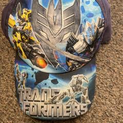 Sapka Transformers, amint azt Burgers' Zoo az iLost segítségével jelentette.