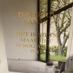 Livro, como reportado por IKEA Utrecht utilizando o iLost