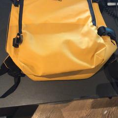 Handbag Yellow bag, as reported by Van der Valk Hotel Amsterdam Zuidas using iLost