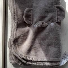 Fleece Verschoondoek olifant, rapporterat av DierenPark Amersfoort med iLost