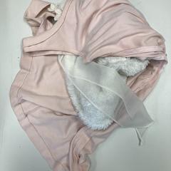 Šaty Pink, jak nahlášeno Ramada by Wyndham Amsterdam Airport Schiphol pomocí iLost