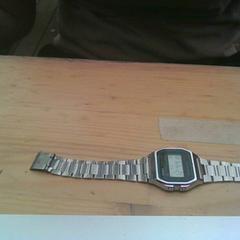 Digital watch zilverkleur, as reported by Pukkelpop Festivalterrein using iLost