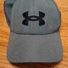 Cappellino da baseball, come riportato da Familiepark Drievliet utilizzando iLost