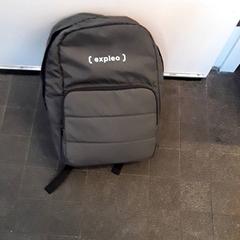 Zaino Grijs, come riportato da EBS Tramplein utilizzando iLost