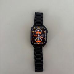 Smartwatch zwart, zoals gemeld door Zwarte Cross met iLost