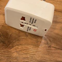 Adapter, gemeldet von MEININGER Hotel Marseille Centre la Joliette über iLost