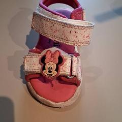 Szandál Minnie mouse, amint azt Familiepark Drievliet az iLost segítségével jelentette.