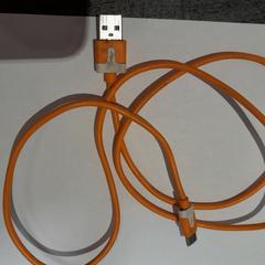 Usb-c kabel orange, jak nahlášeno TCL pomocí iLost