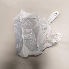Sacchetto di plastica, come riportato da Regio West-Vlaanderen utilizzando iLost