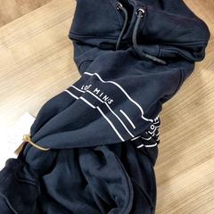 Bluza z kapturem, zgłoszono przez Connexxion Amstelland-Meerlanden Amstelveen przy użyciu iLost