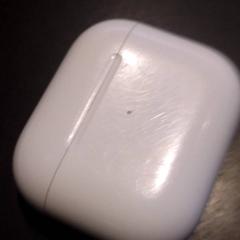 Pouzdro na airpods, jak nahlášeno TivoliVredenburg pomocí iLost