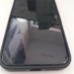 Iphone achterkant beschadigd in een hoes, jak nahlášeno Regio Limburg - Leuven pomocí iLost