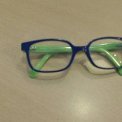 Lunettes de prescription, a été signalé par Walibi Holland utilisant iLost