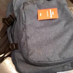Mochila, segundo informou Rotterdam The Hague Airport usando iLost