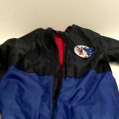 Chaqueta, segundo informou Bobbejaanland usando iLost